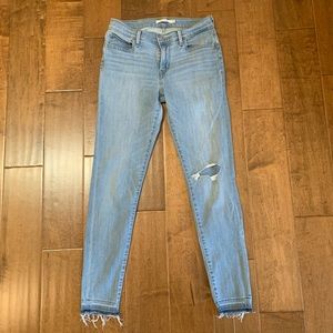 LEVIS 710 SUPER SKINNY JEANS MID-RISE